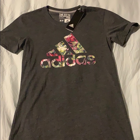 addidas t